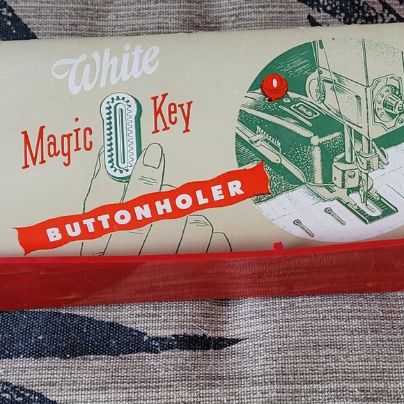 Vintage White Magic Key Buttonholer - Picture 2 of 16